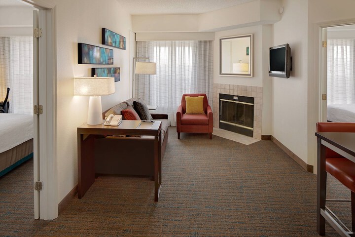 Room 14 of 32