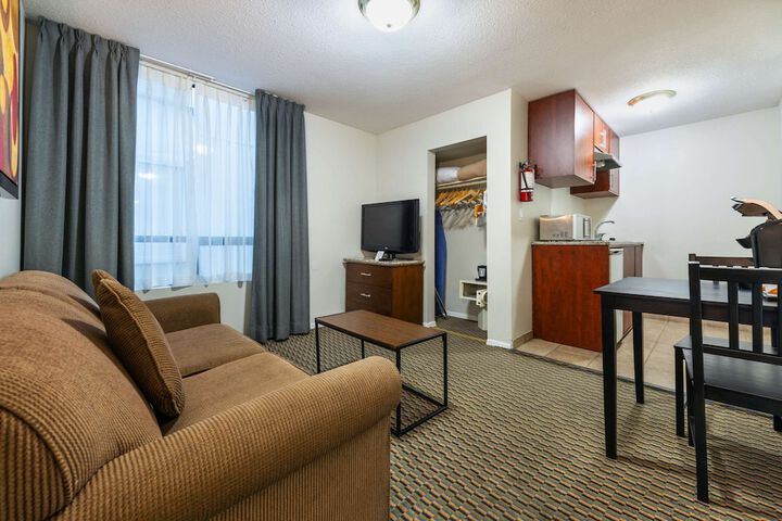 Room 27 of 50