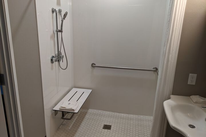 Room 18 of 40