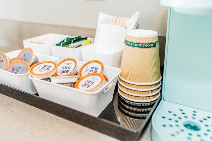 Breakfast/Coffee Service 129 of 143