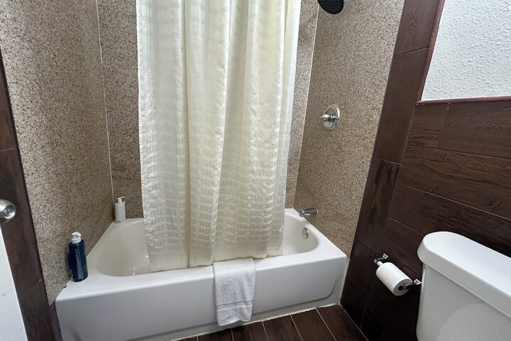 Room 43 of 65