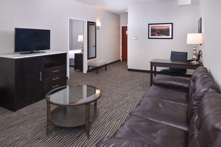 Room 9 of 36