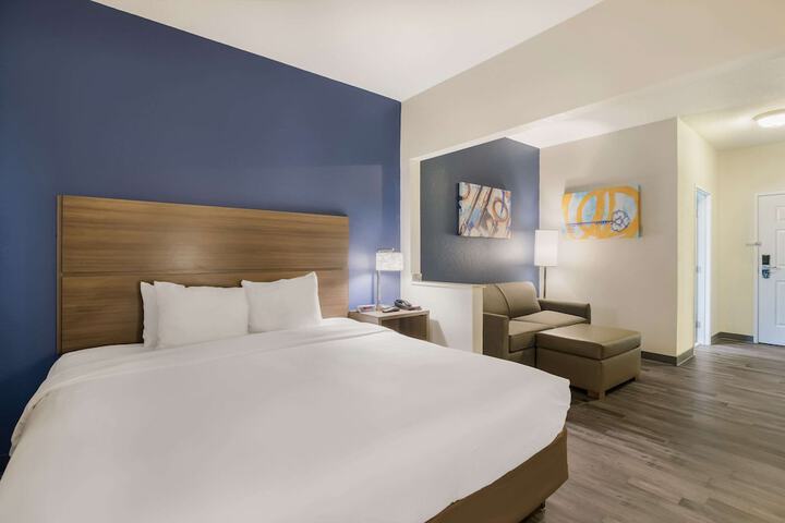 Room 15 of 35