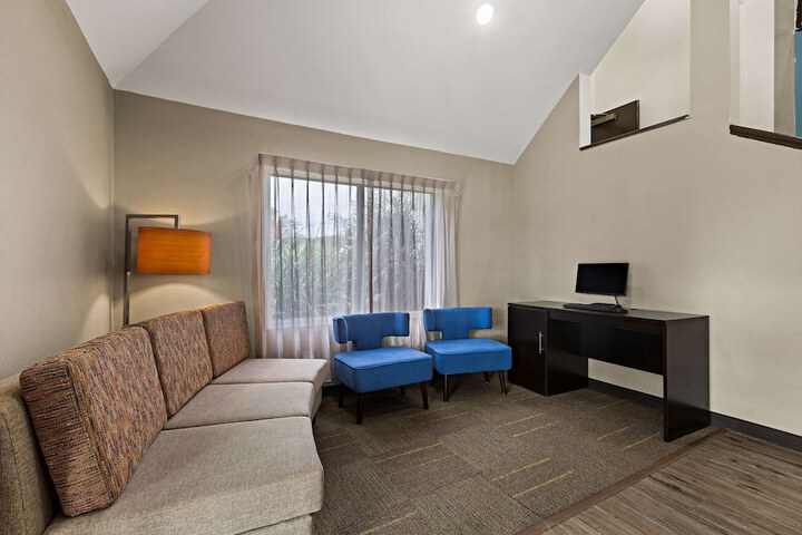 Hotel Interior 14 of 36