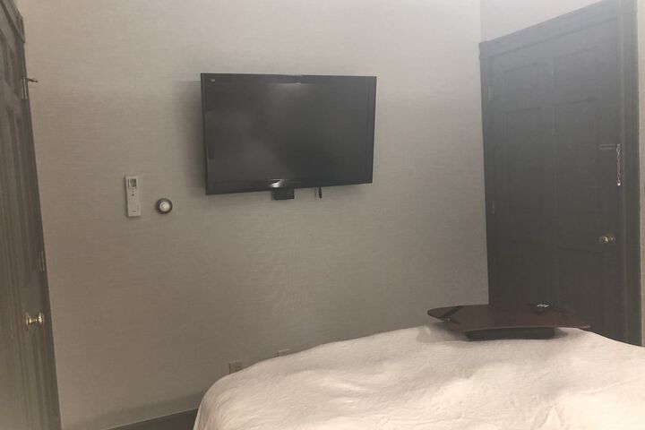 Room 25 of 105