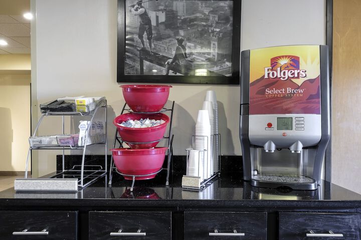 Breakfast/Coffee Service 32 of 34