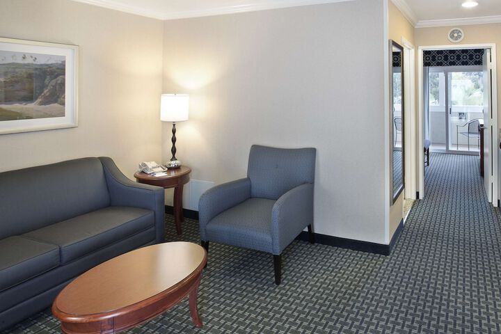 Room 15 of 32