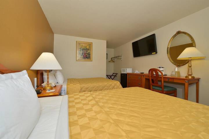 Room 10 of 20
