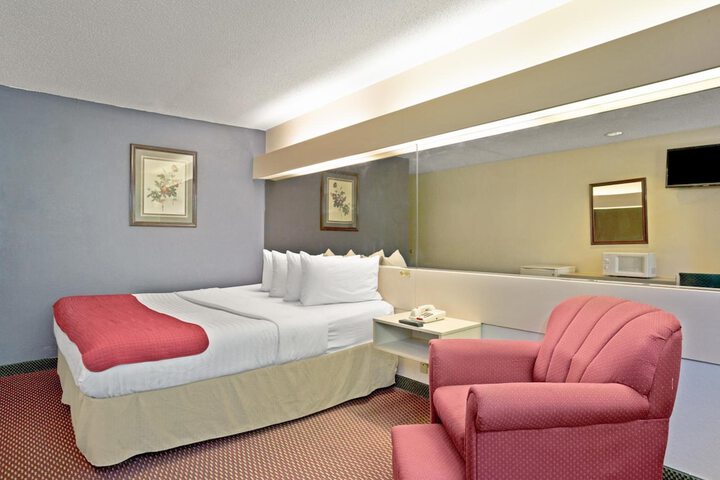 Room 17 of 42