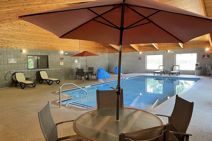 Pool 11 of 39