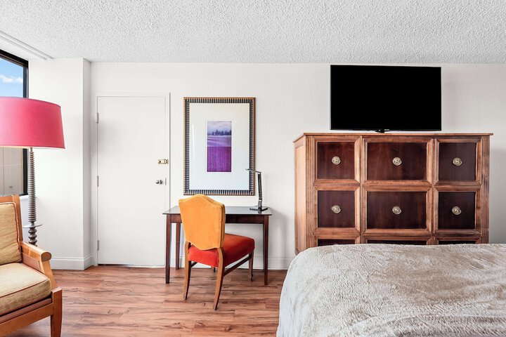 Room 25 of 26