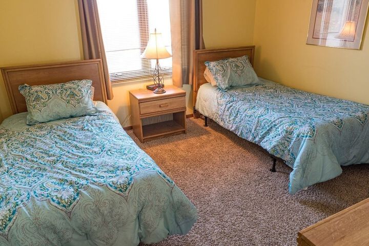 Room 64 of 66