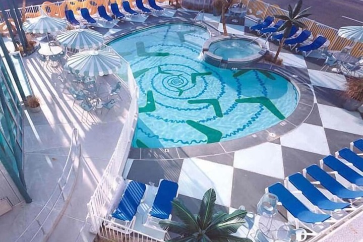 Starlux Hotel