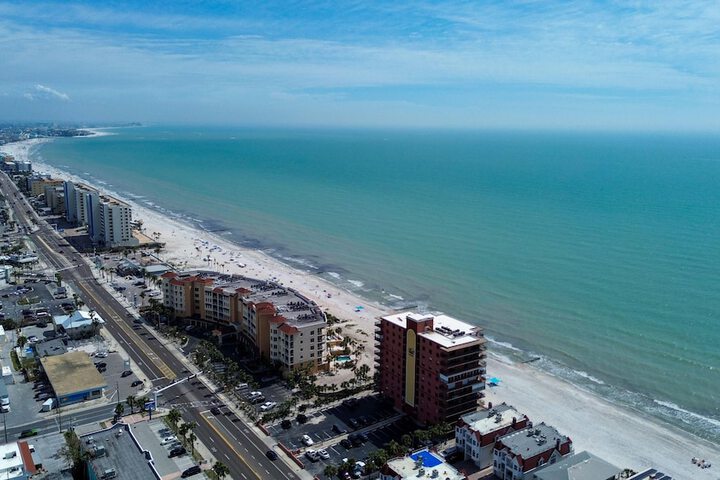 Azul Townhomes C1 - Sol Retreat