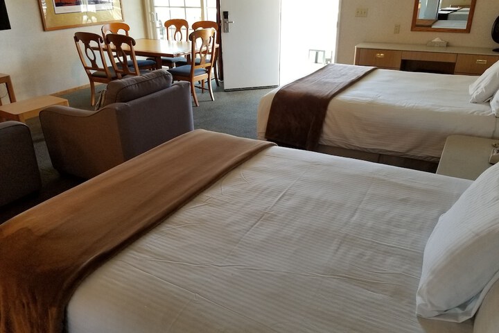 Room 130 of 229