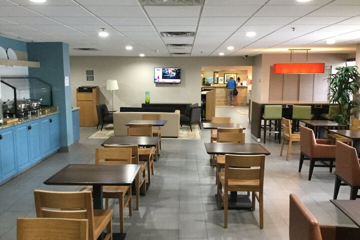 Dining 10 of 17