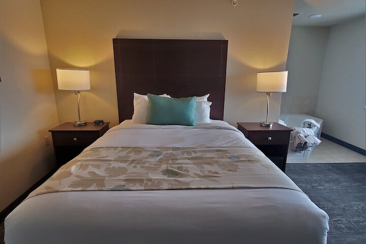 Room 19 of 49
