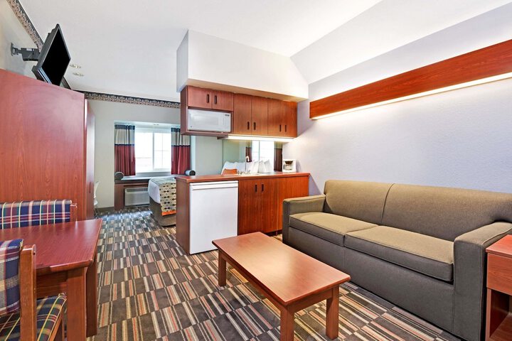 Microtel Inn & Suites by Wyndham Urbandale / Des Moines