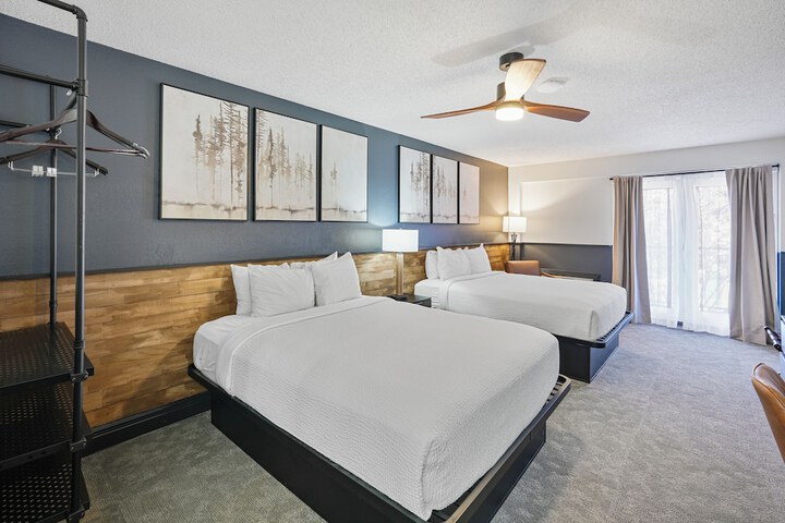 Tremont Lodge & Resort