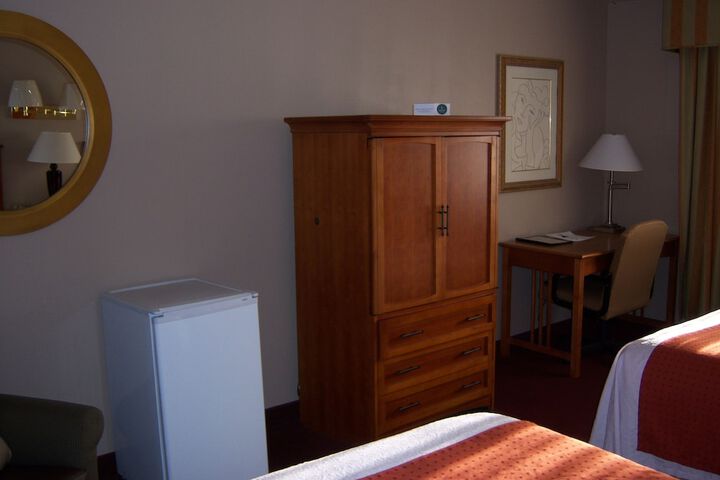 Room 7 of 11