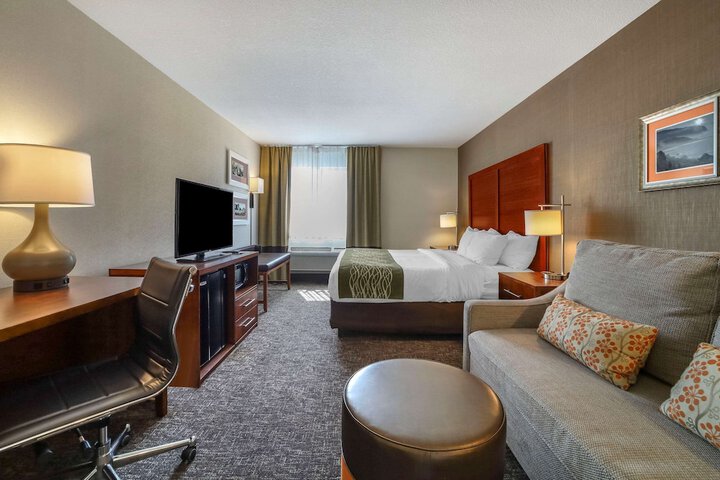 Room 8 of 32