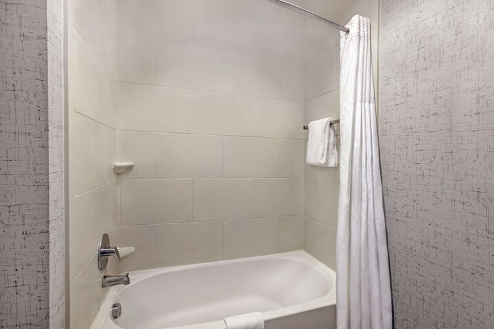 Room 20 of 60