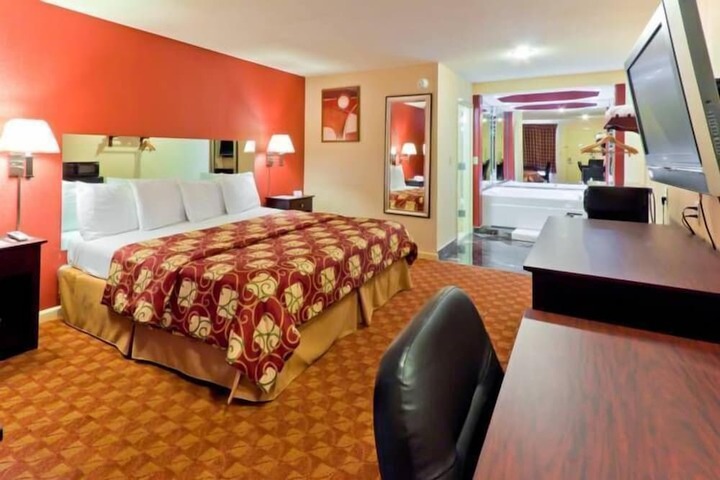 Room 15 of 25