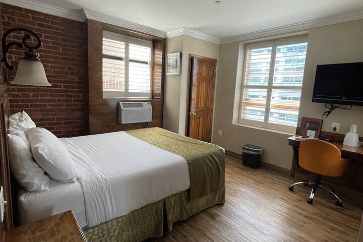 Room 26 of 31