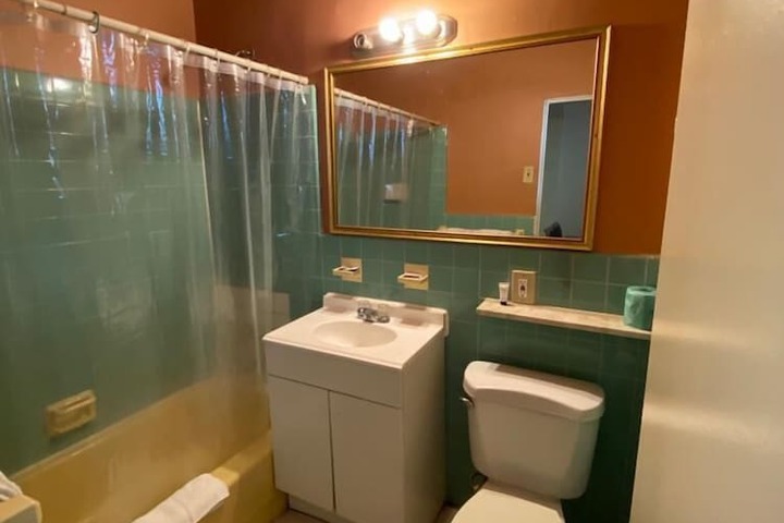 Room 23 of 27