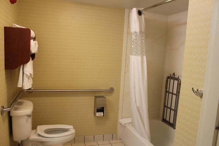 Room 52 of 63