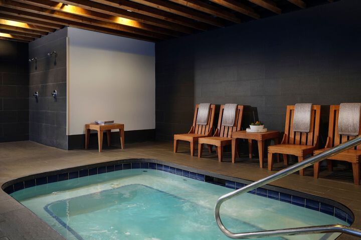 Spa 102 of 103