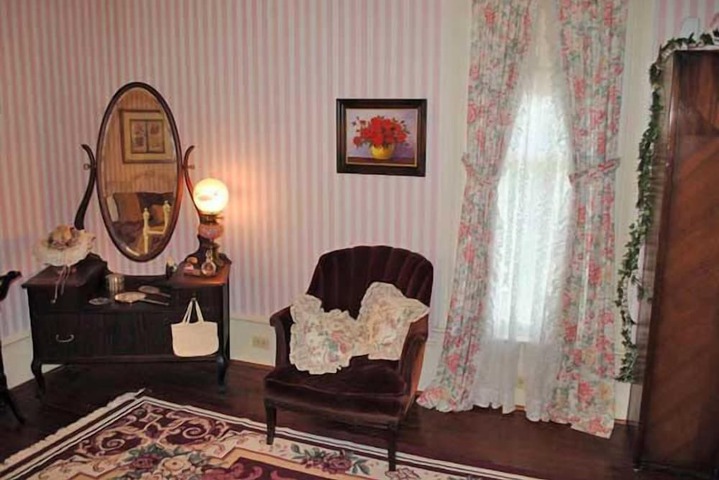 Room 11 of 29
