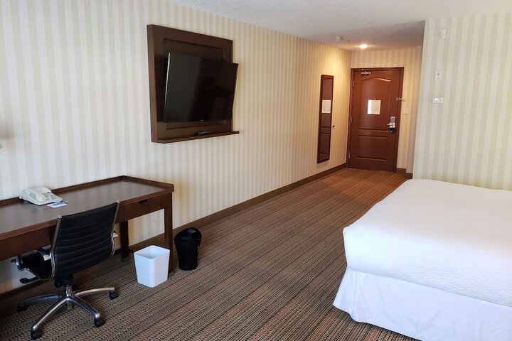 Room 21 of 37