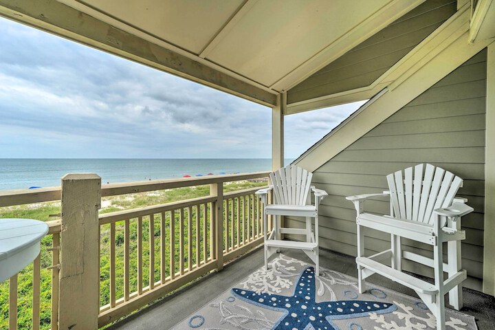 Beachfront Condo w / Unobstructed Ocean Views!