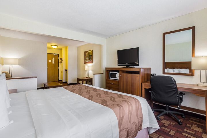 Room 10 of 36