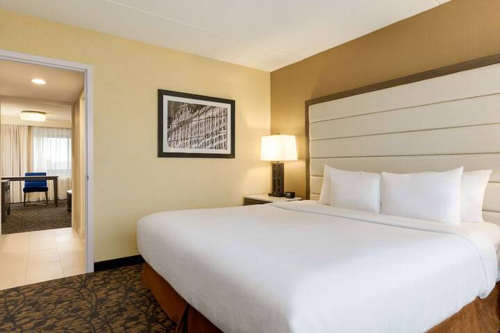 Embassy Suites by Hilton Boston Waltham