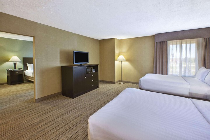 Country Inn & Suites by Radisson Benton Harbor-St. Joseph, MI