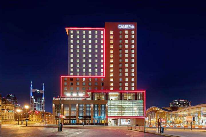 Hotel 4 of 86
