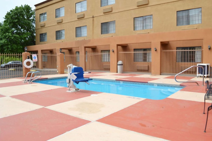 Pool 5 of 39