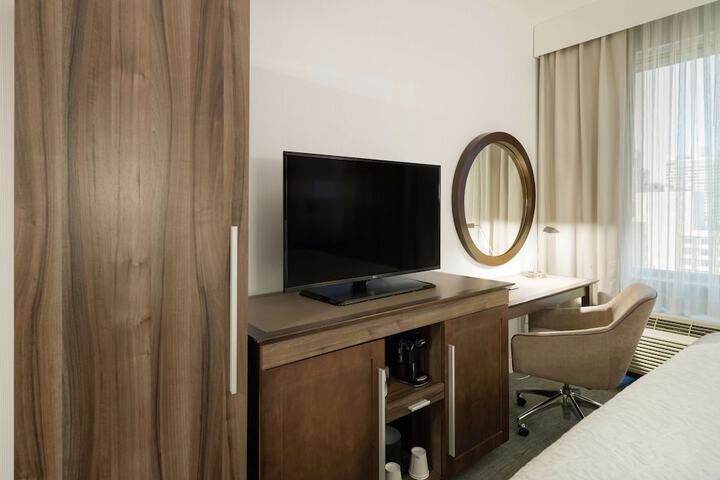 Room 19 of 42