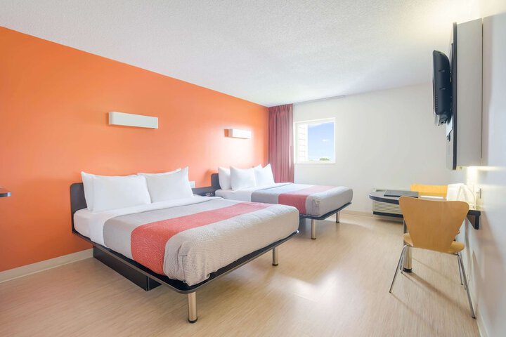 Room 34 of 75