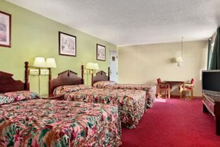 DAYS INN WILLIAMSBURG