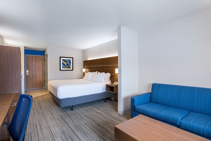 Room 33 of 59