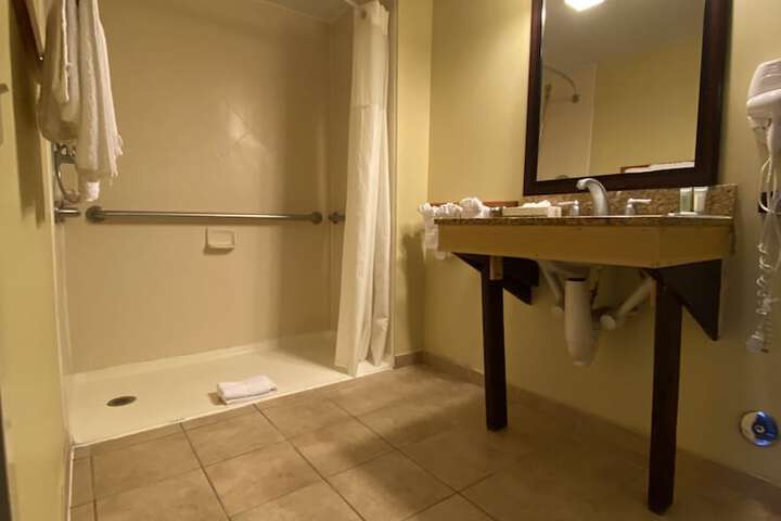 Room 16 of 20