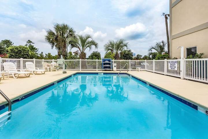 Pool 4 of 44