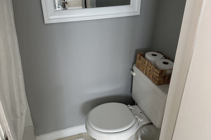 Room 52 of 100