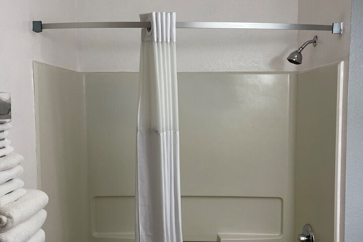 Room 12 of 28