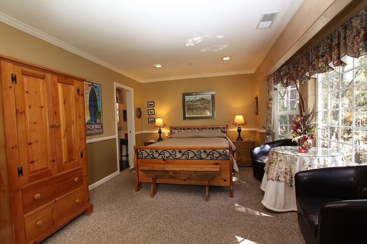 Room 45 of 61