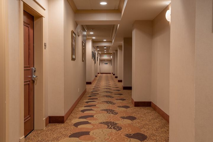 Ballroom/Hall 24 of 26