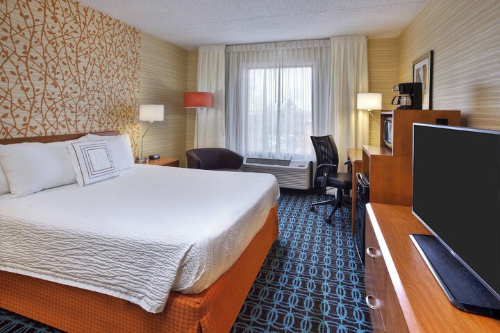 Room 13 of 20